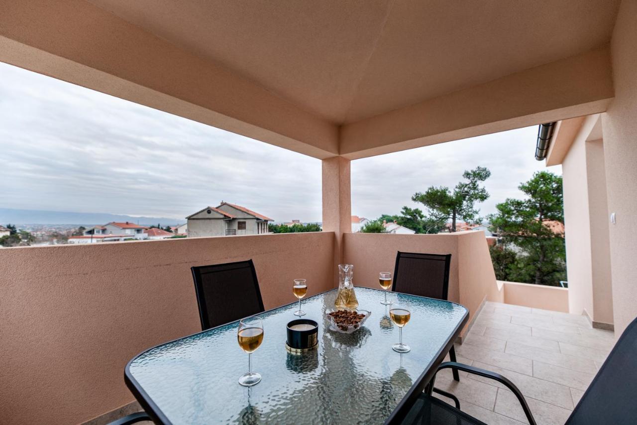 Holiday Home Aria Nin Bagian luar foto