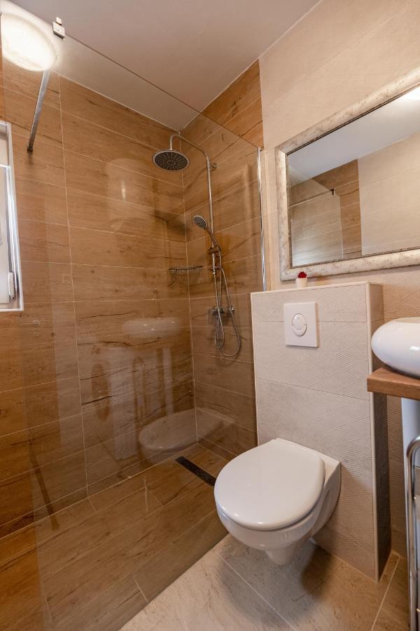Holiday Home Aria Nin Bagian luar foto