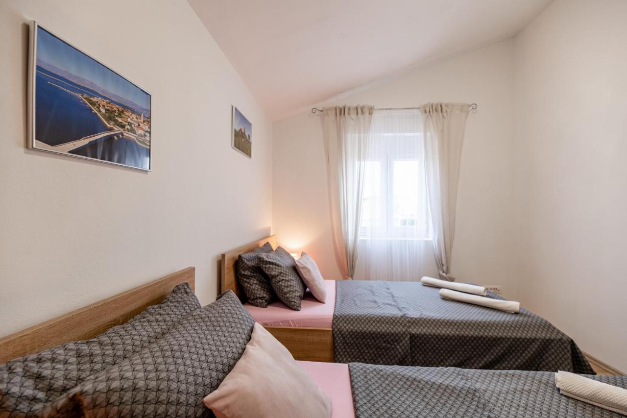 Holiday Home Aria Nin Bagian luar foto